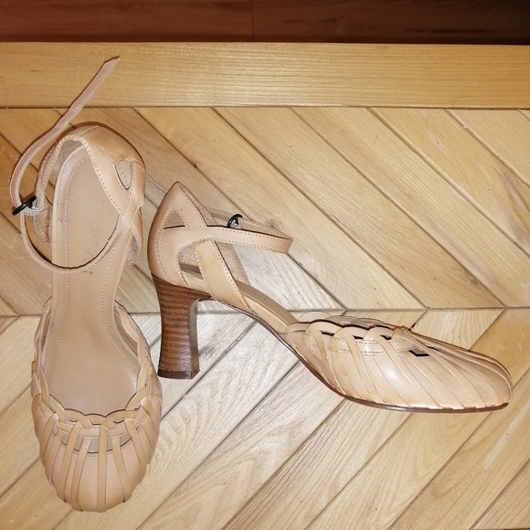 feet first Shoes - FEET FIRST HEELS SIZE 36